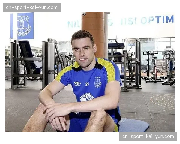 退役球员科尔曼在埃弗顿青训学院担任志愿教练的一天 退役球员科尔曼在埃弗顿青训学院担任志愿教练的一天